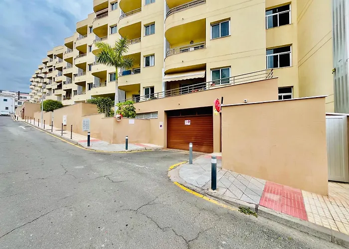 Poolside Paradise Apartment Costa Adeje (Tenerife)