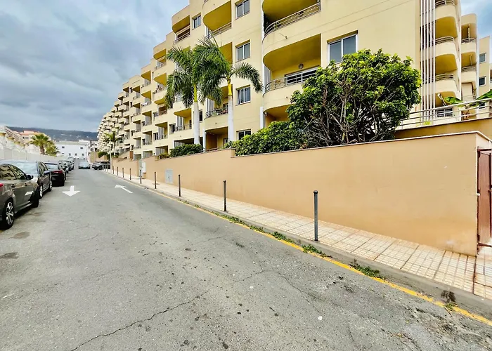 Poolside Paradise Apartment