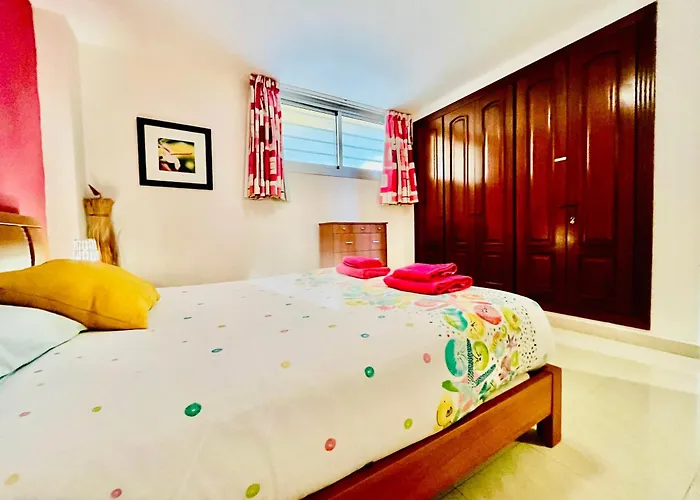 Apartment Poolside Paradise *