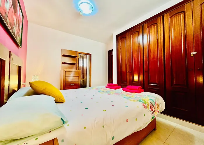 Poolside Paradise Apartment *